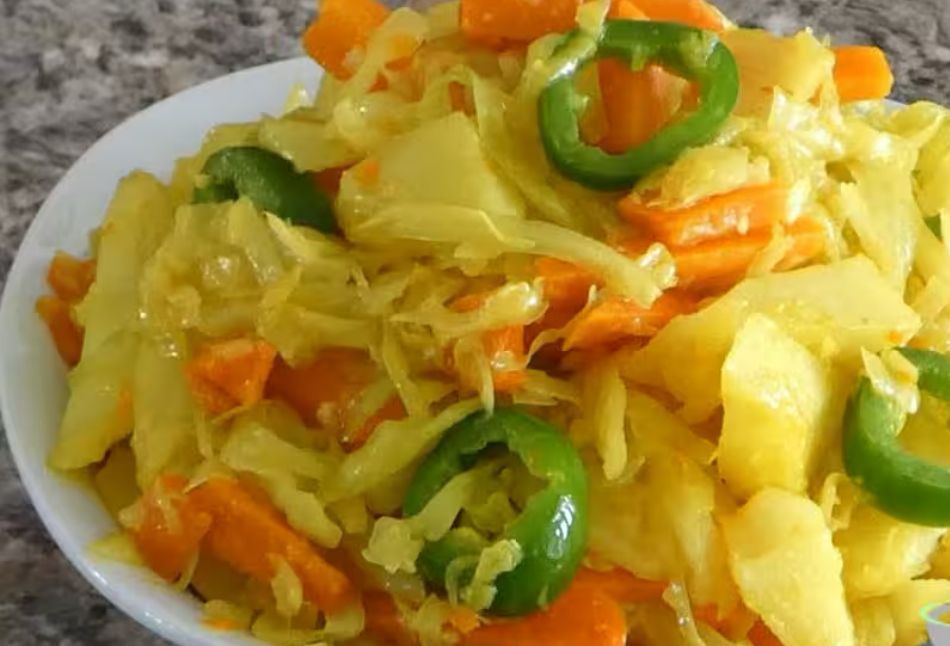 Cabbage, Carrot & Potato Stew (Atkilt Alicha )